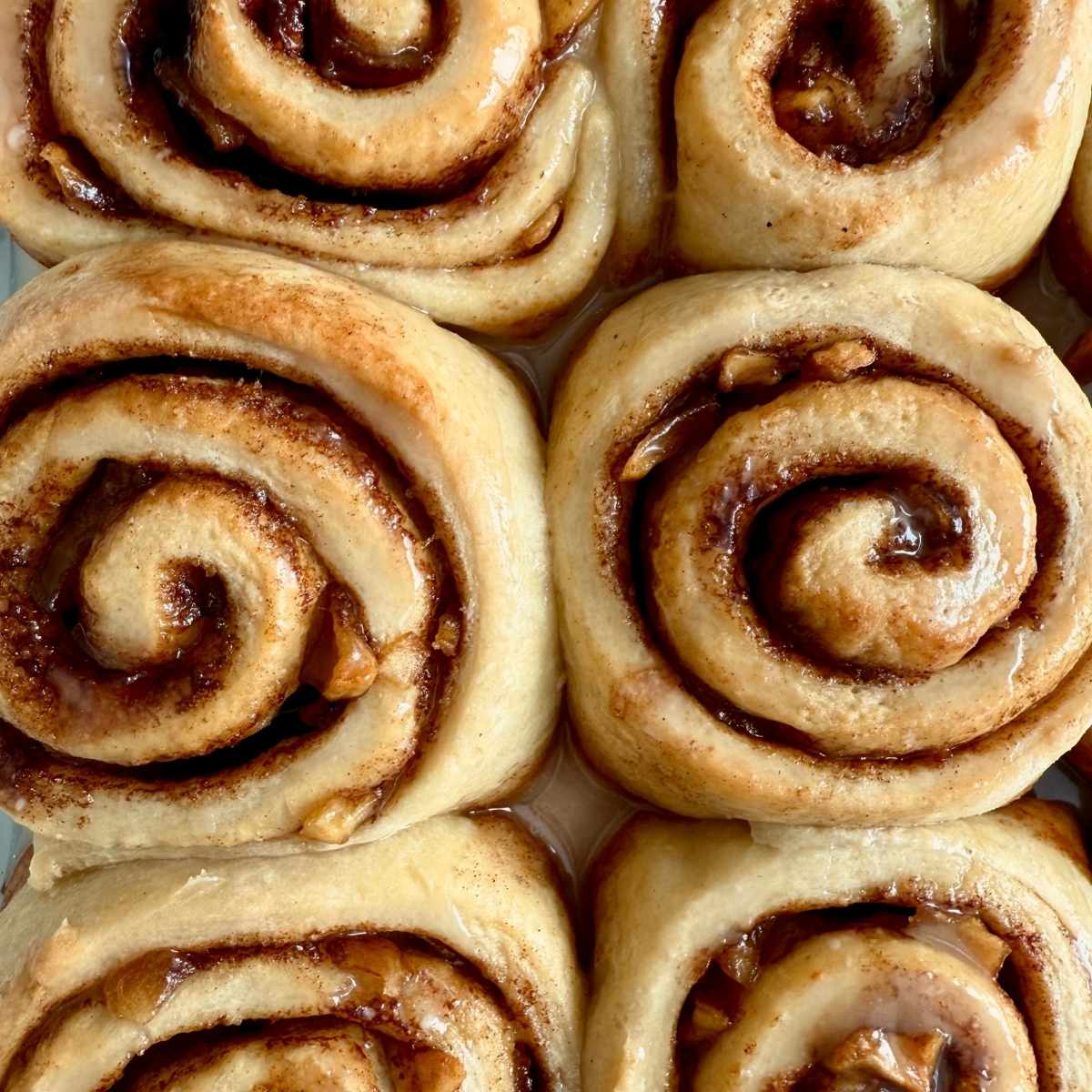 apple pie sourdough cinnamon rolls with glaze